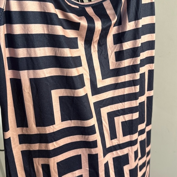 NWOT Geometric Patterned Black and Tan Bodycon Maxi Dress - Picture 2 of 4